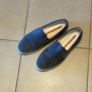 Prada shoes-Low Price